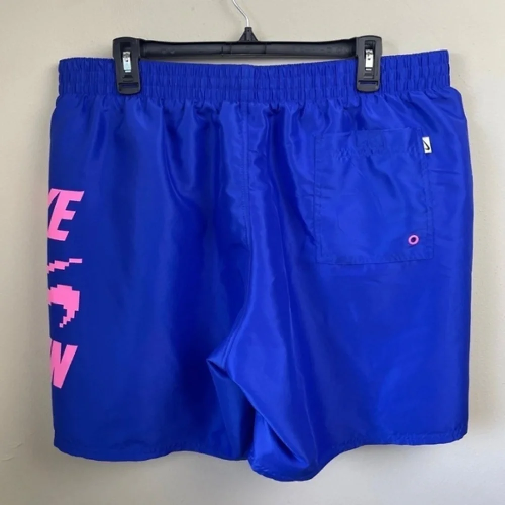 Nike men volley